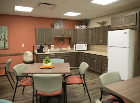 Image of Columbus Spring Leaf (5)