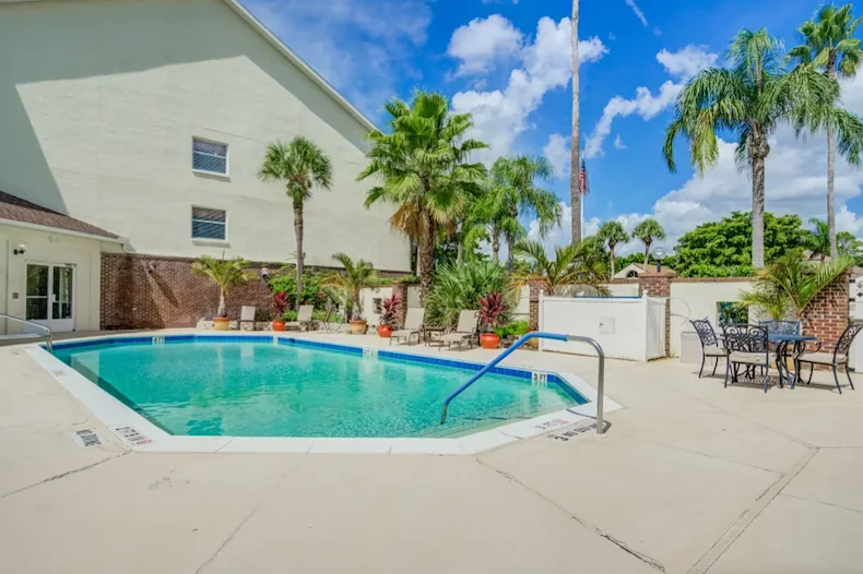 Image of Merrill Gardens at Barkley Place (5)