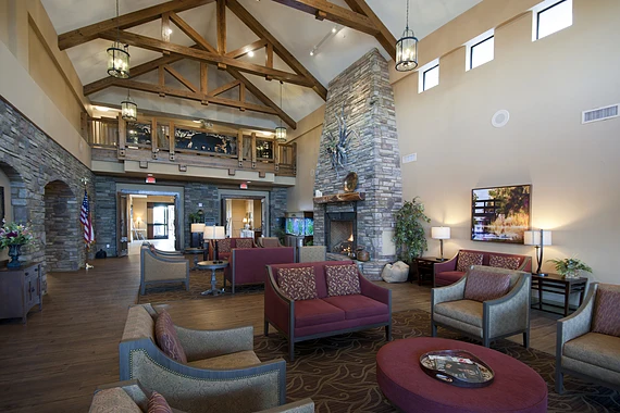 Alto Tavares, senior living community offering assisted living, memory care, and respite care in Tavares, FL, community gathering area