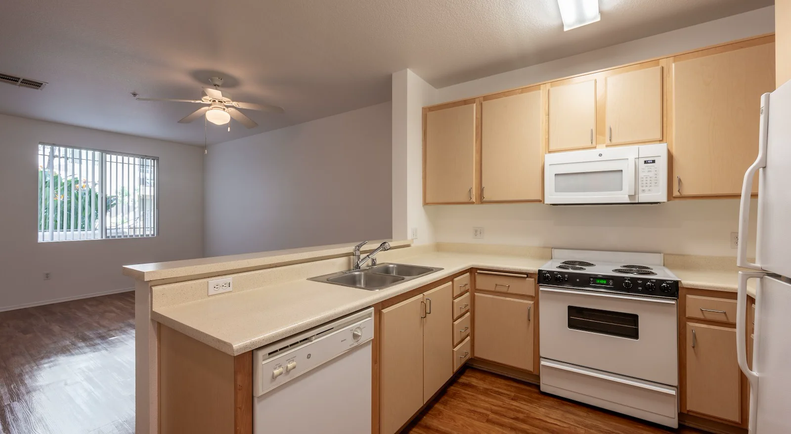 Image of Burbanks Senior Artists Colony (4)