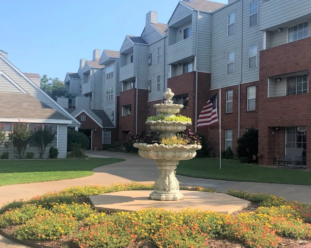 Image of Burgundy Place (8)