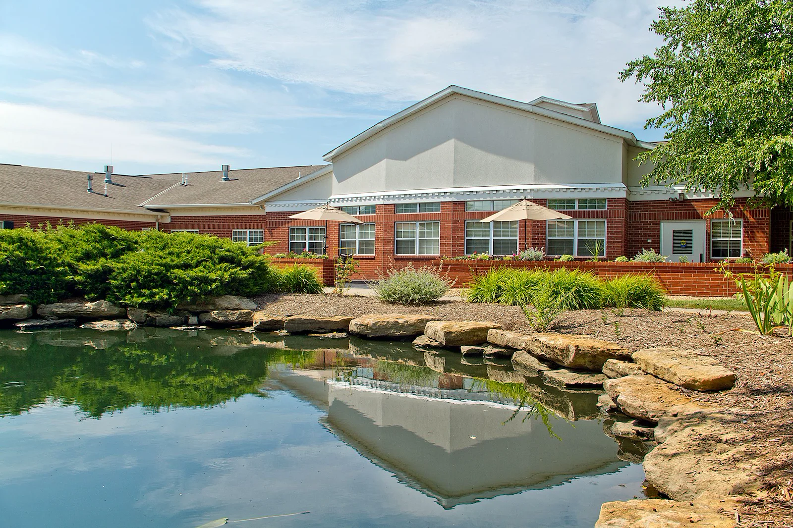 Image of Wilshire At Lakewood Rehab Center (2)
