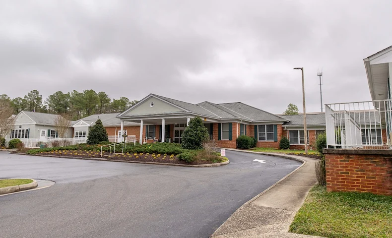 Image of Commonwealth Senior Living at Gloucester House (1)