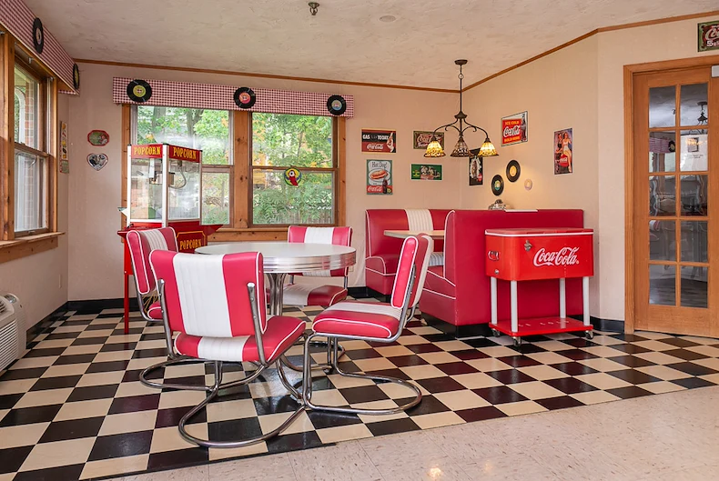 Image of Woodlands The (2)