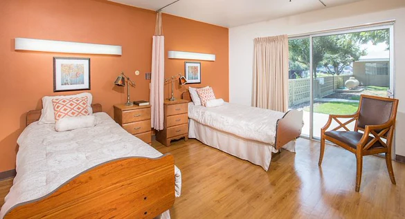 Image of Kingsburg Center (2)