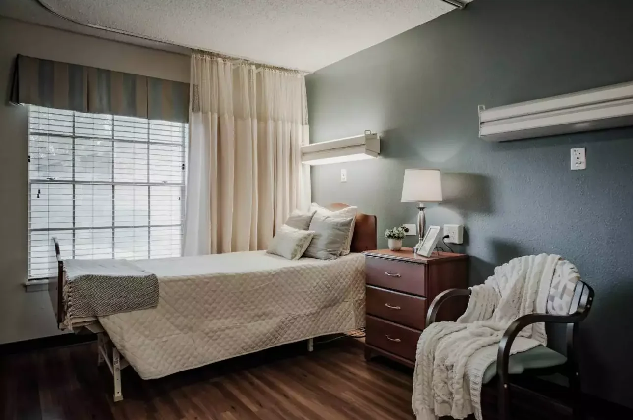 Image of Town And Country Nursing And Rehabilitation Center (8)