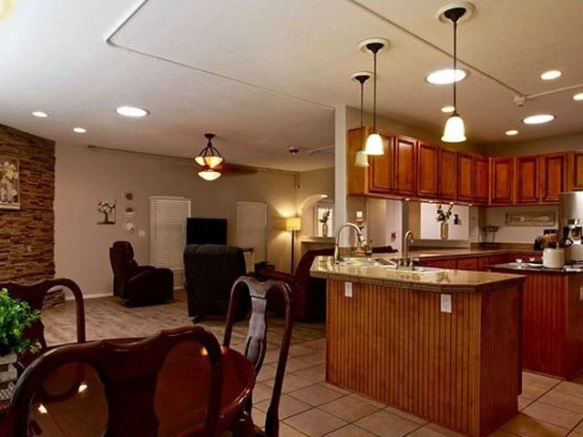 Image of Cottonwood Home (5)