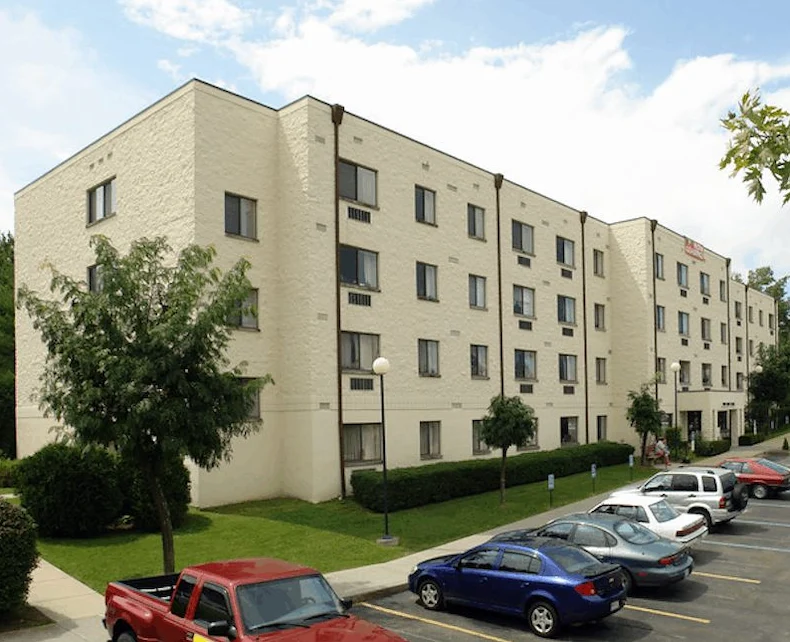 Image of Twin Oaks Plaza (1)