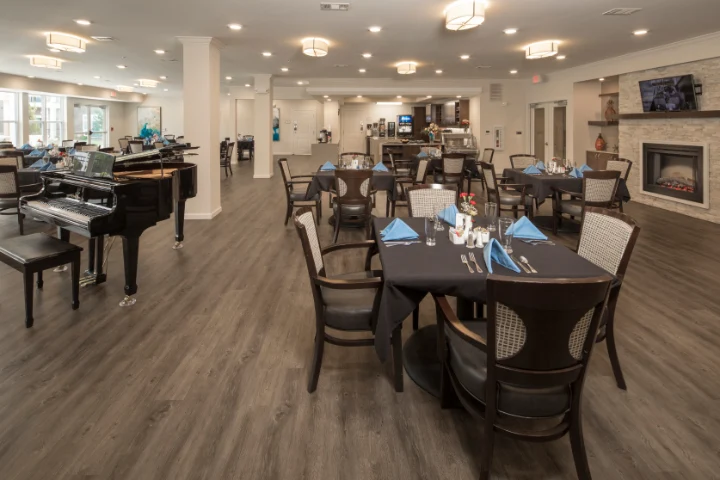 Image of Cedarhurst of Woodland Hills (8)