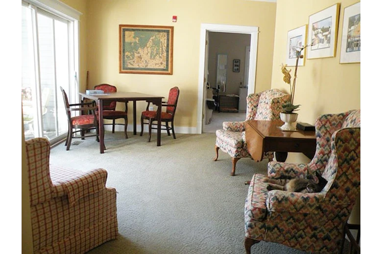 Image of Effie’s Place (2)
