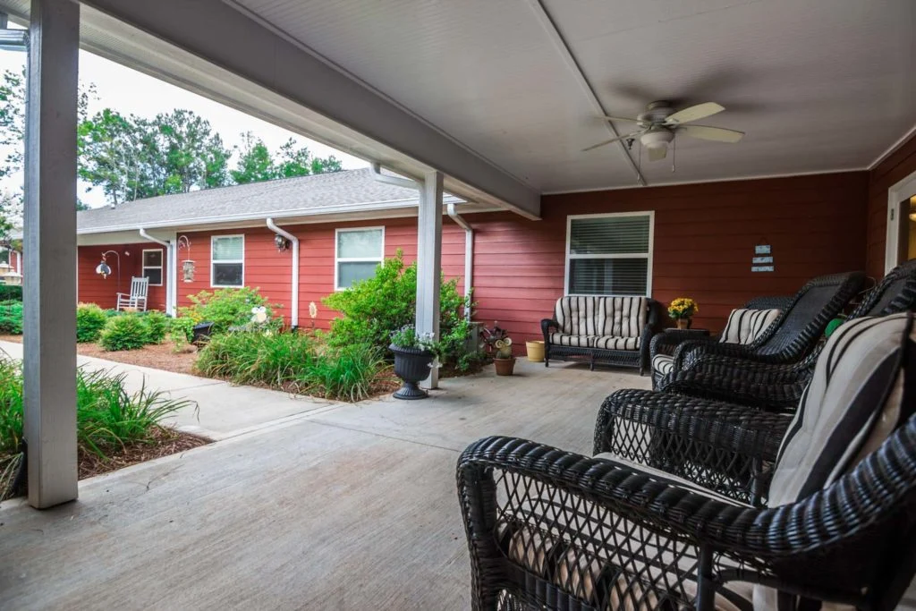 Image of Oaks at Post Road (2)