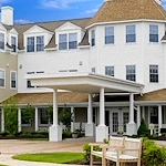 Image of Atria Aquidneck Place (1)