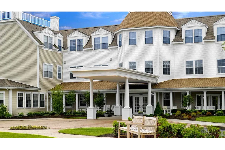 Image of Atria Aquidneck Place (1)