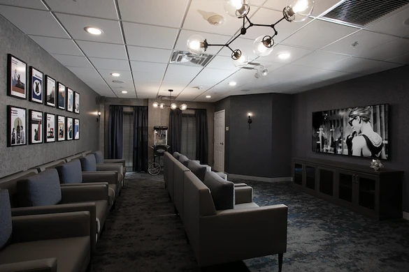 Image of Oak Forest Horizon (3)