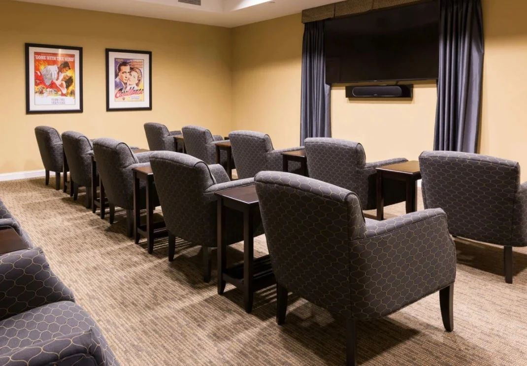 Image of Green Oaks Senior Living (8)