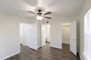 Image of Residence at the Oaks (8)