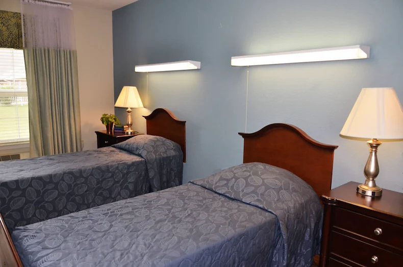 Image of Reunion Plaza Senior Care And Rehabilitation Cente (8)