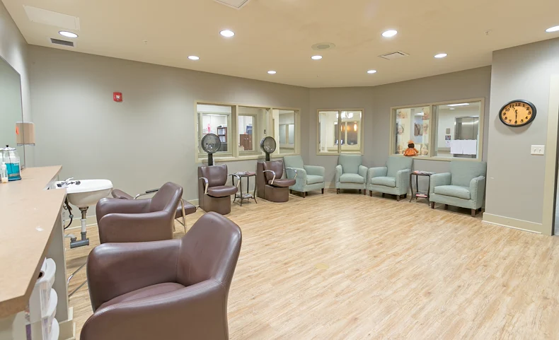 Image of Oasis at 30th (3)