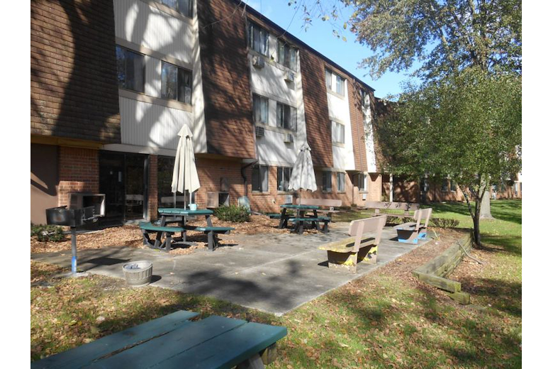 Image of Pinery Park Apartments (1)