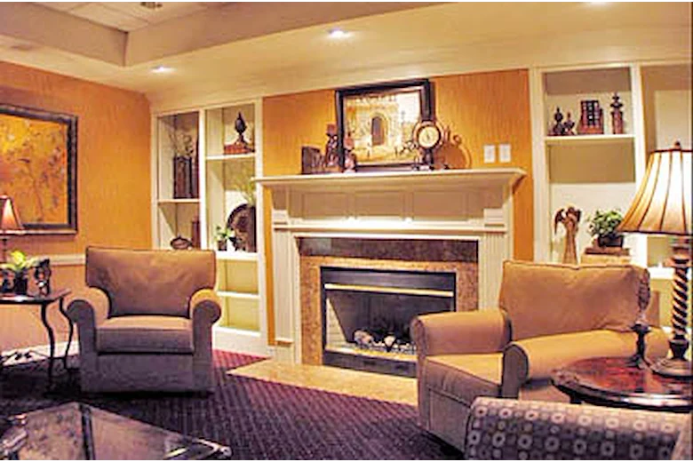 Image of Cedarhurst of Pekin (10)