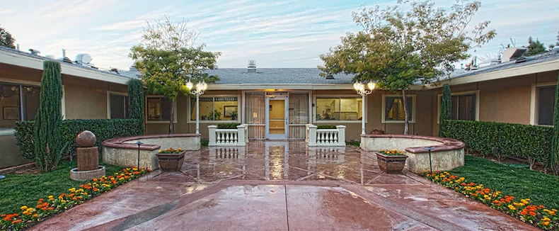 Image of Redlands Healthcare Center (1)