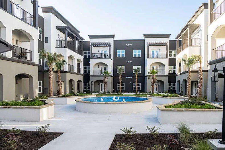 Image of The Goldton at Venice (1)