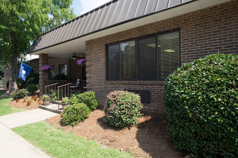 Image of White Oak Manor - Spartanburg (1)