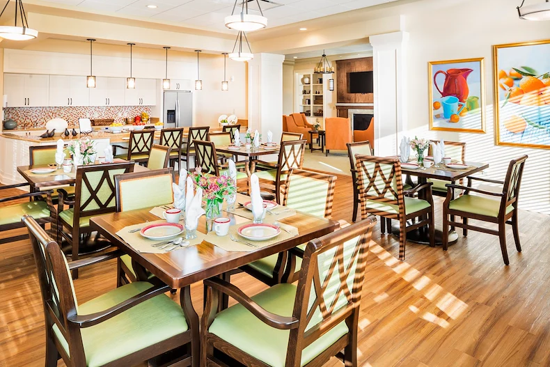 Sonata Windermere Assisted Senior Living in FL dining room