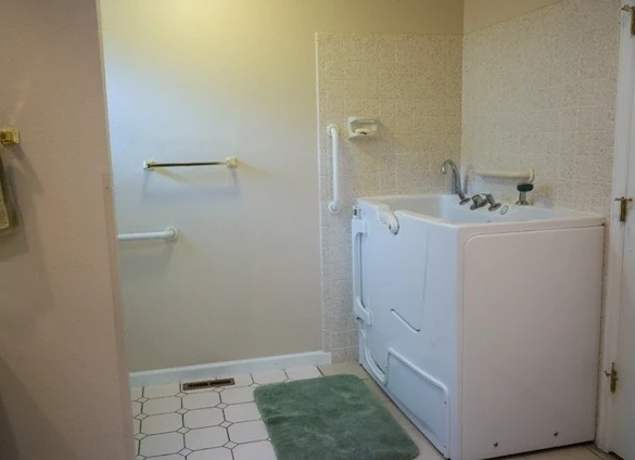 Image of Serenity House Assisted Living at Lola Way (5)