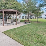 Image of Lake Jackson Manor (6)