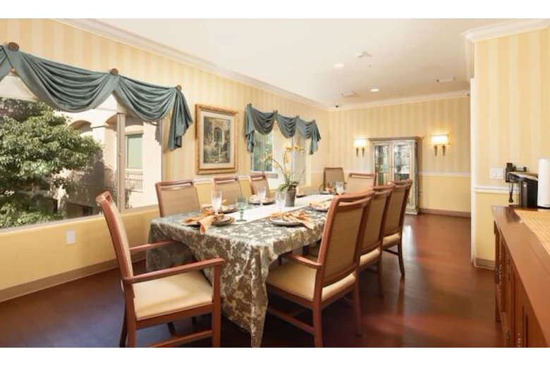 Image of Vista Gardens Memory Care (3)