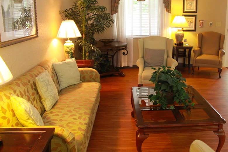 Image of Lakeside Health & Rehab Center (5)