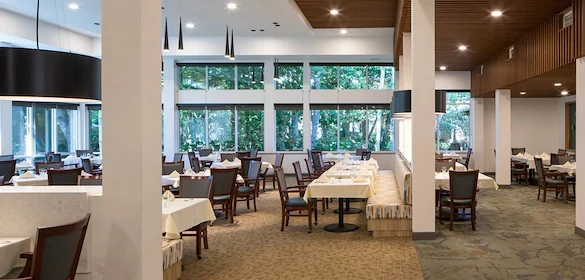 Cogir at The Narrows Dining Room