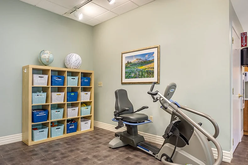 Image of Brookdale Alderwood (7)