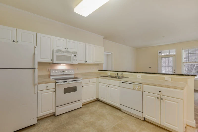 Image of Sunstone Apartments (9)