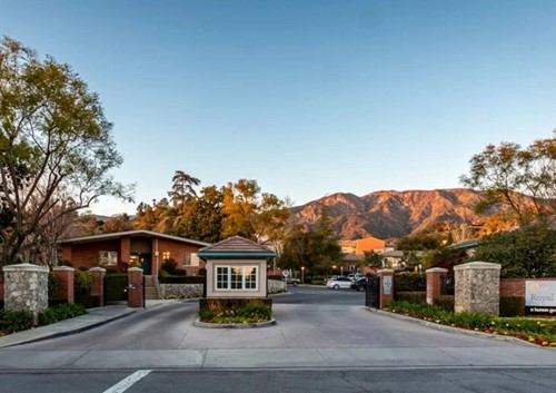 Image of Royal Oaks Manor-Bradbury Oaks (1)
