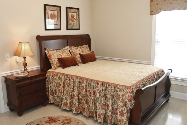 Image of Whitehall Assisted Living Community (3)