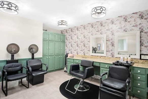 Image of Appletree Court (6)