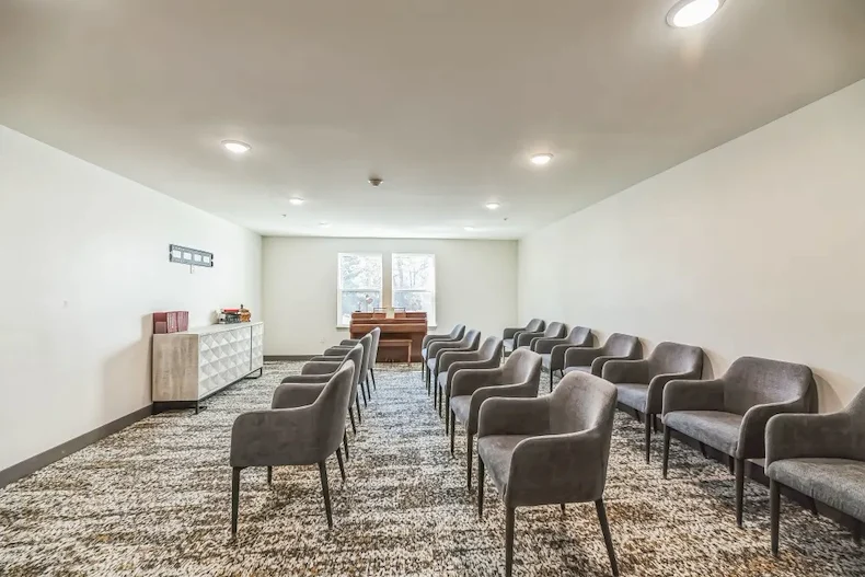 Image of Ashley Park by Barclay House (8)