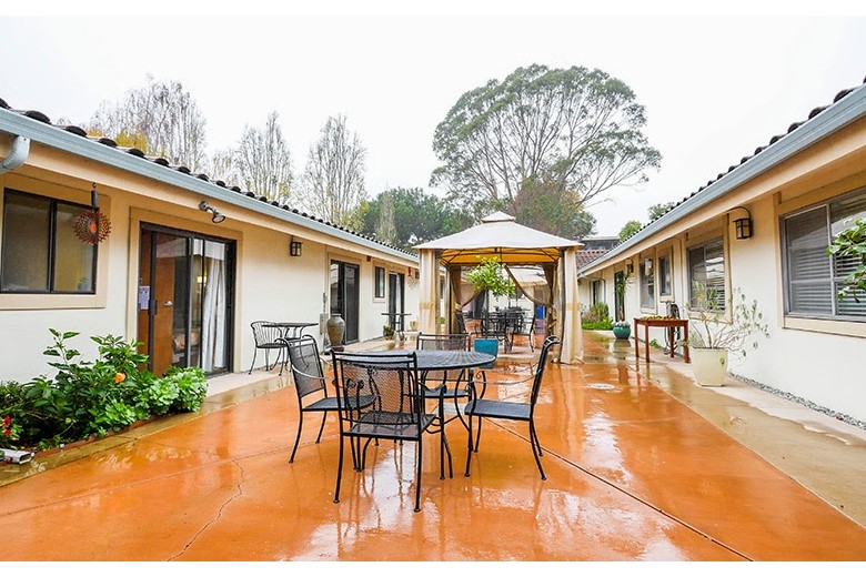 Image of Pacific Coast Manor (2)
