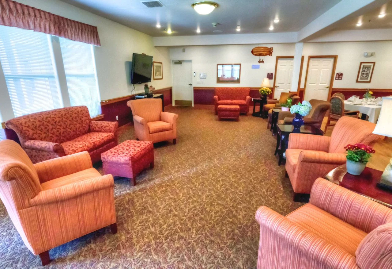 Image of HomePlace Special Care at Oak Harbor (3)