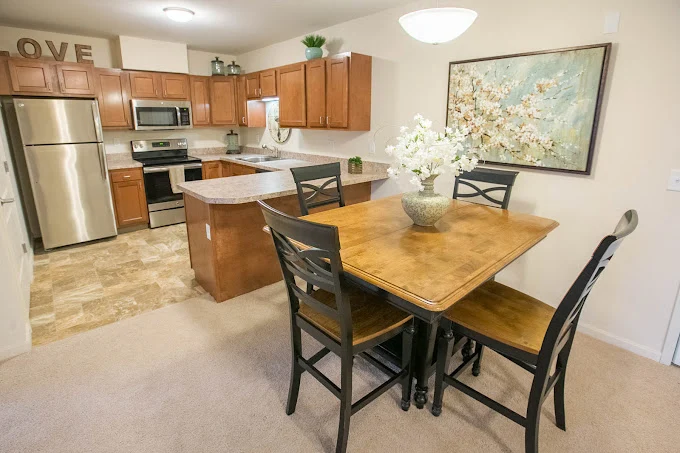 Image of Huntington Square Senior Apartments (4)