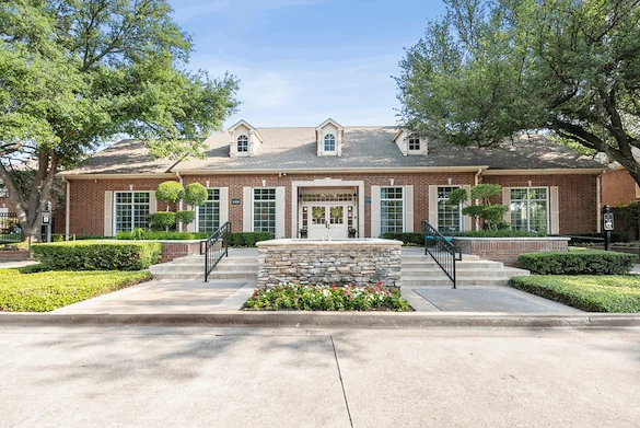 Image of The Oaks at Plano (1)