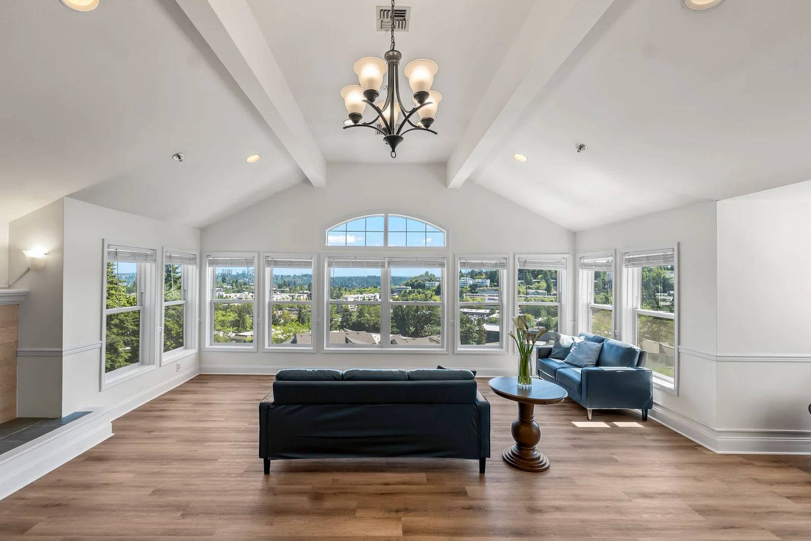 Image of Vineyard Park of Mercer Island (8)