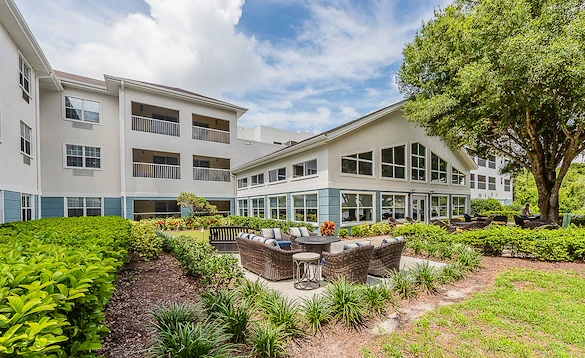 Image of The Colonnade at Beckett Lake (2)