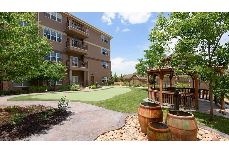 Image of Garden Plaza of Aurora (4)