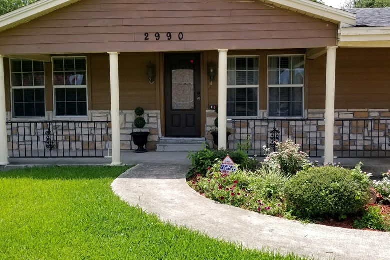 Image of Oakridge Assisted Living (1)