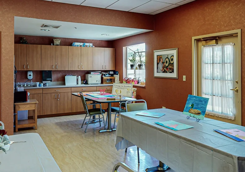 Image of Arden Courts of South Holland (10)