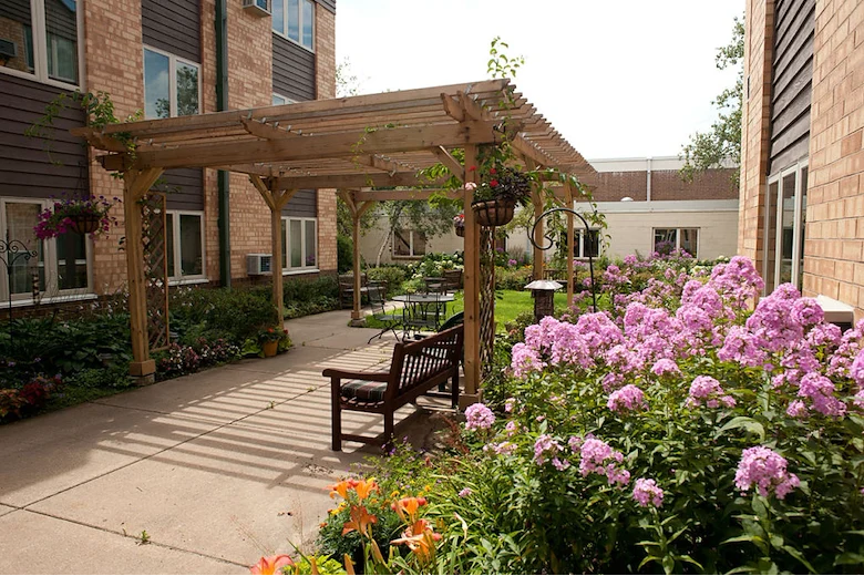 Image of Cerenity Senior Healthcare White Bear Lake (9)