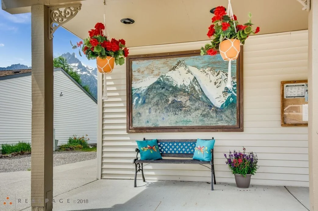 Image of Whitehorse (5)